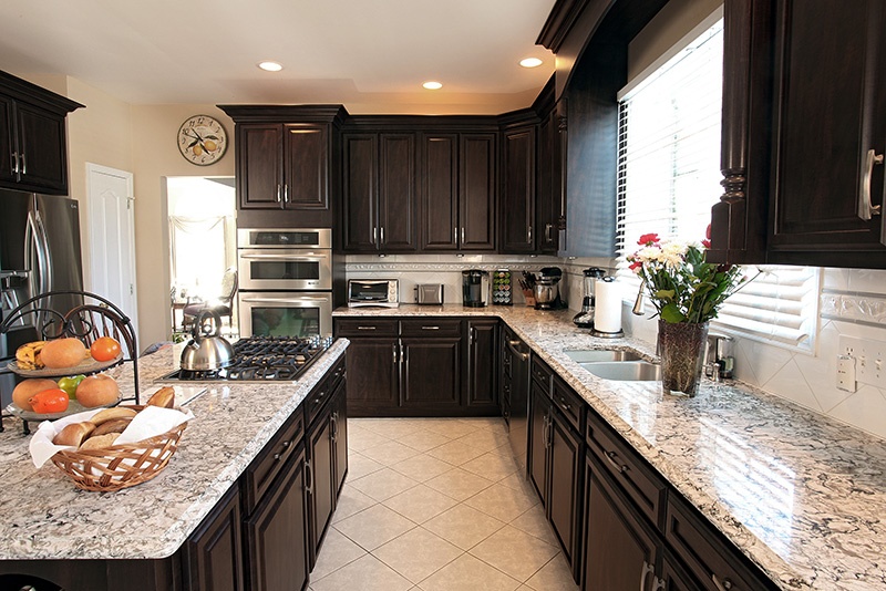 The Perfect Transitional Kitchen Design In Chocolate Pear