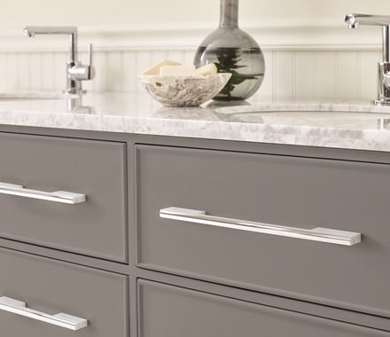 Polished-Chrome_Pulls_Amerock_Cabinet-Hardware_Separa_BP3673526_BP3673726_Bath_19_2