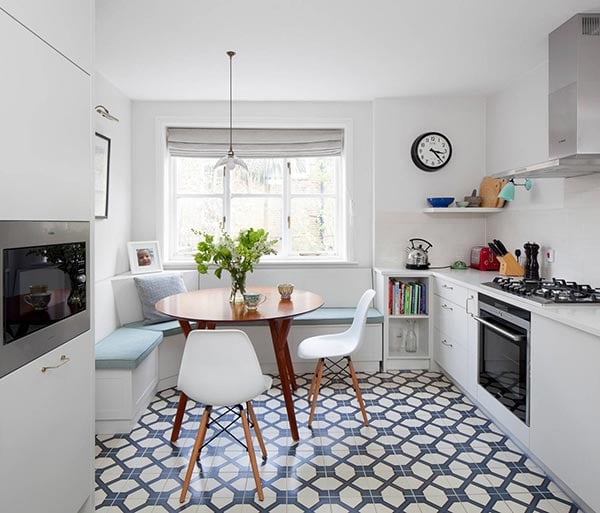 small-kitchen-banquette-seating