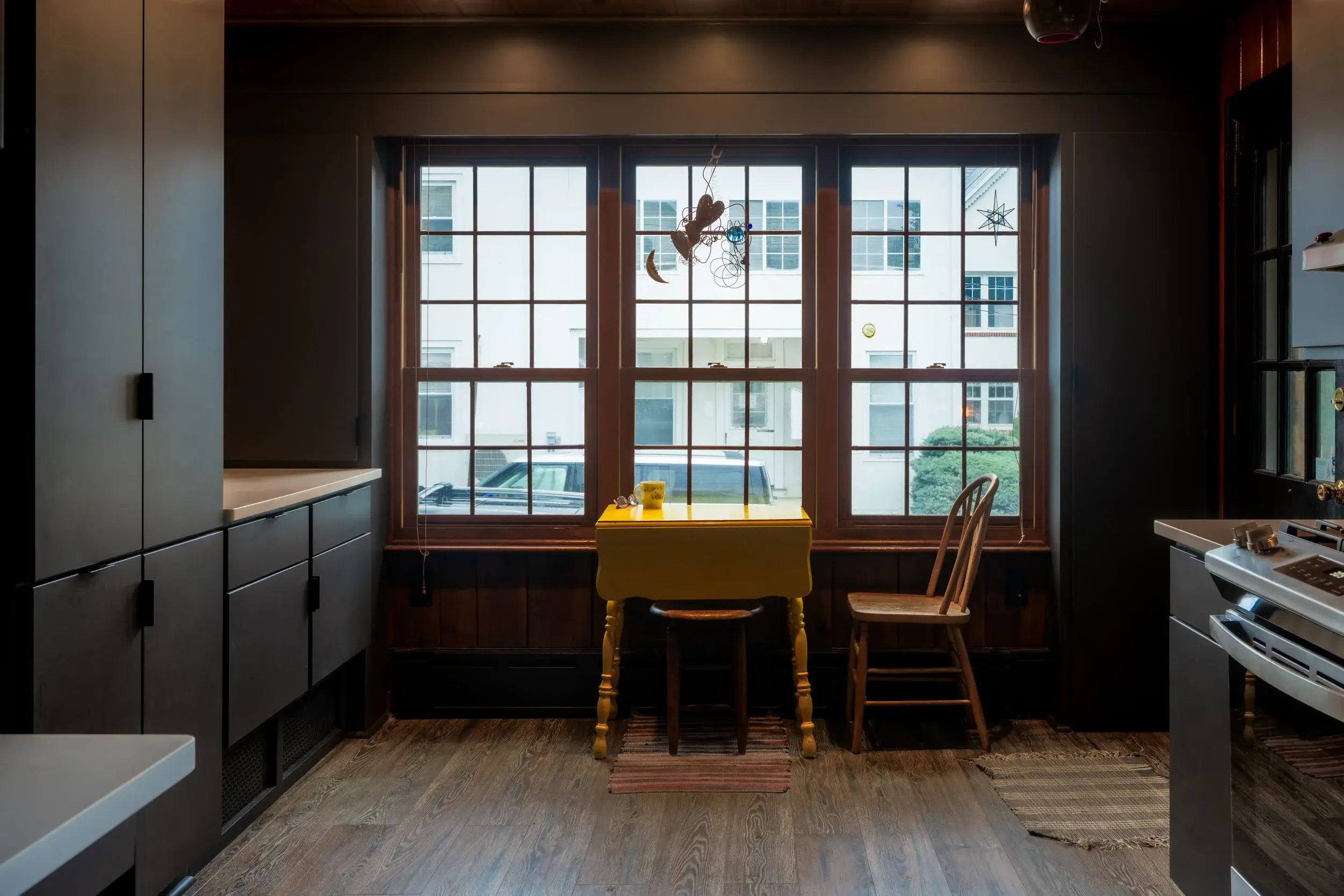 Contemporary Kitchen Remodel by Kitchen Magic project photo 2