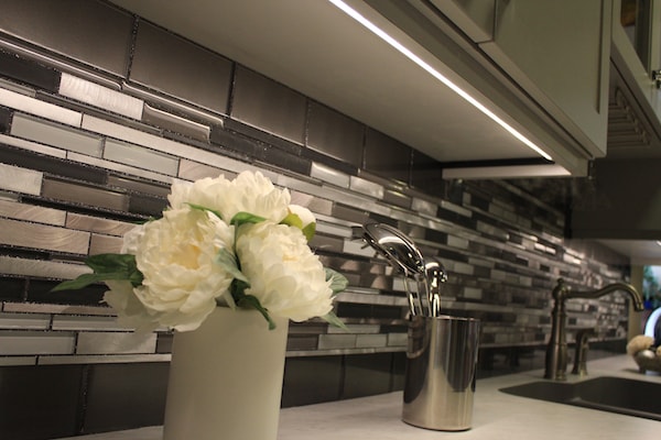 under-cabinet-lighting-grey-kitchen-min