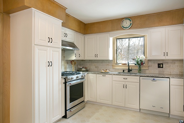 Kitchen Remodel with White Cabinets