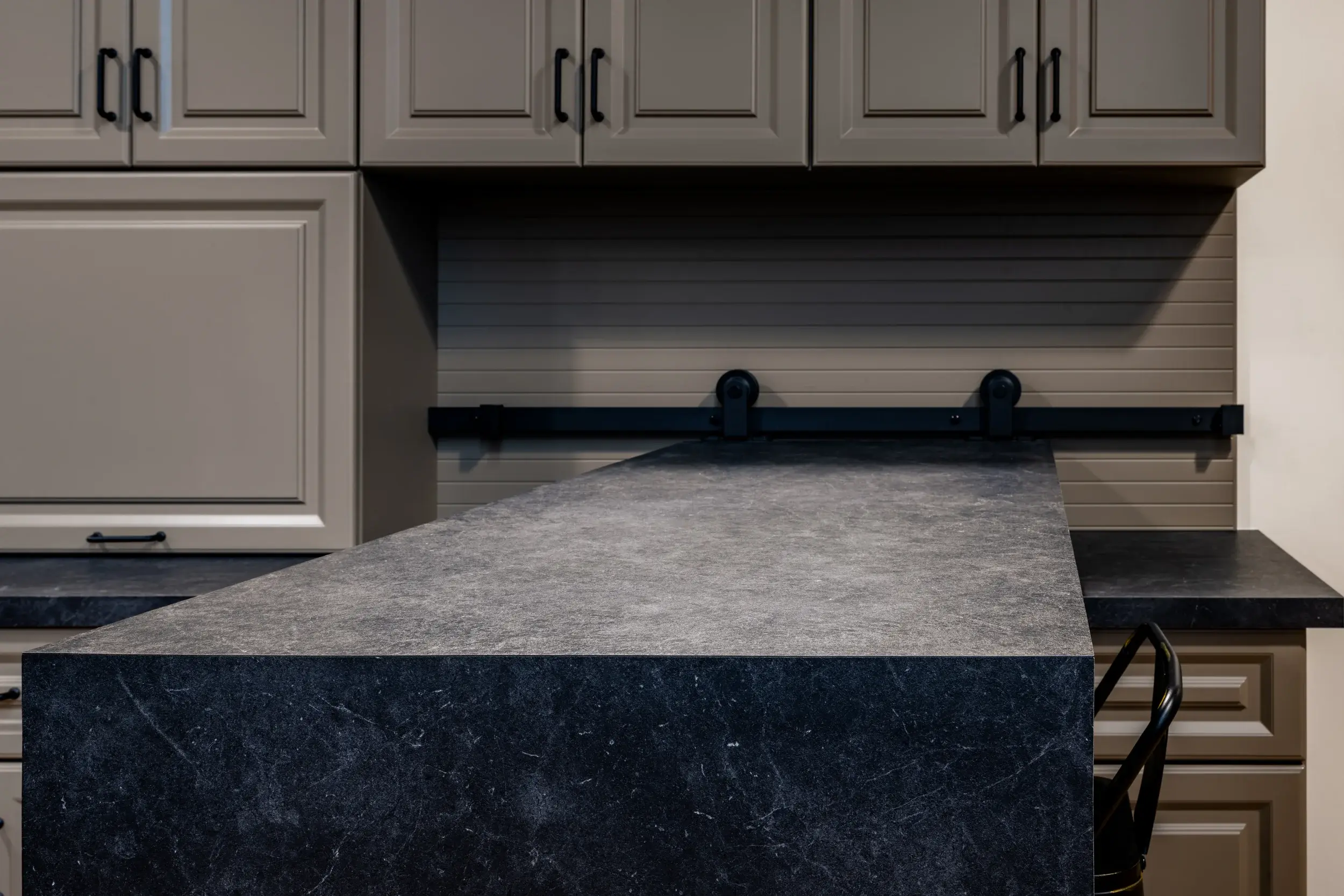 Laminate Countertop (1 of 1) - Large