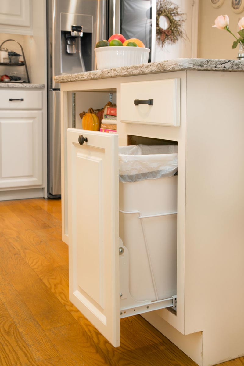 Where to Put a Trash Can in a Small Kitchen: 8 Options  Kitchen garbage can  storage, Small space diy, Small kitchen trash can ideas