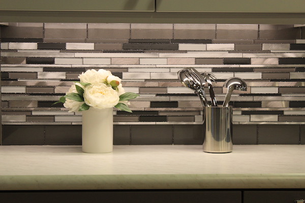 Under Cabinet Lighting in Gray Kitchen